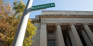 A street sign in front of MIT's 77 Massachusetts Ave entrance