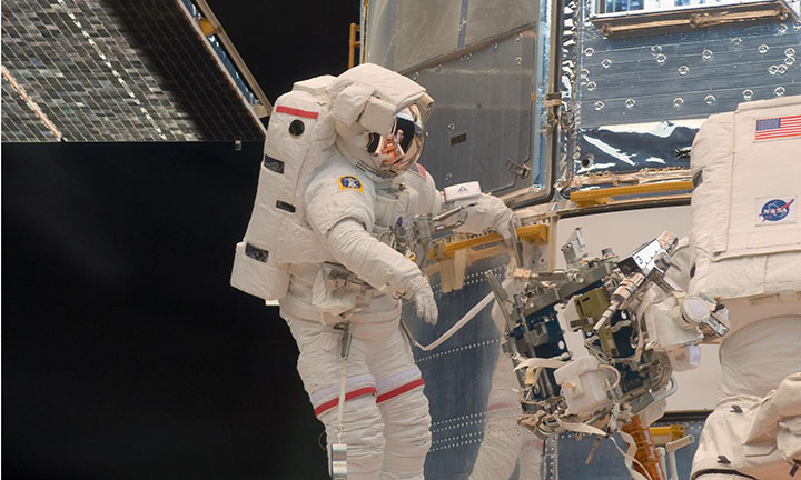Astronaut and MIT alumnus John Grunsfeld in space