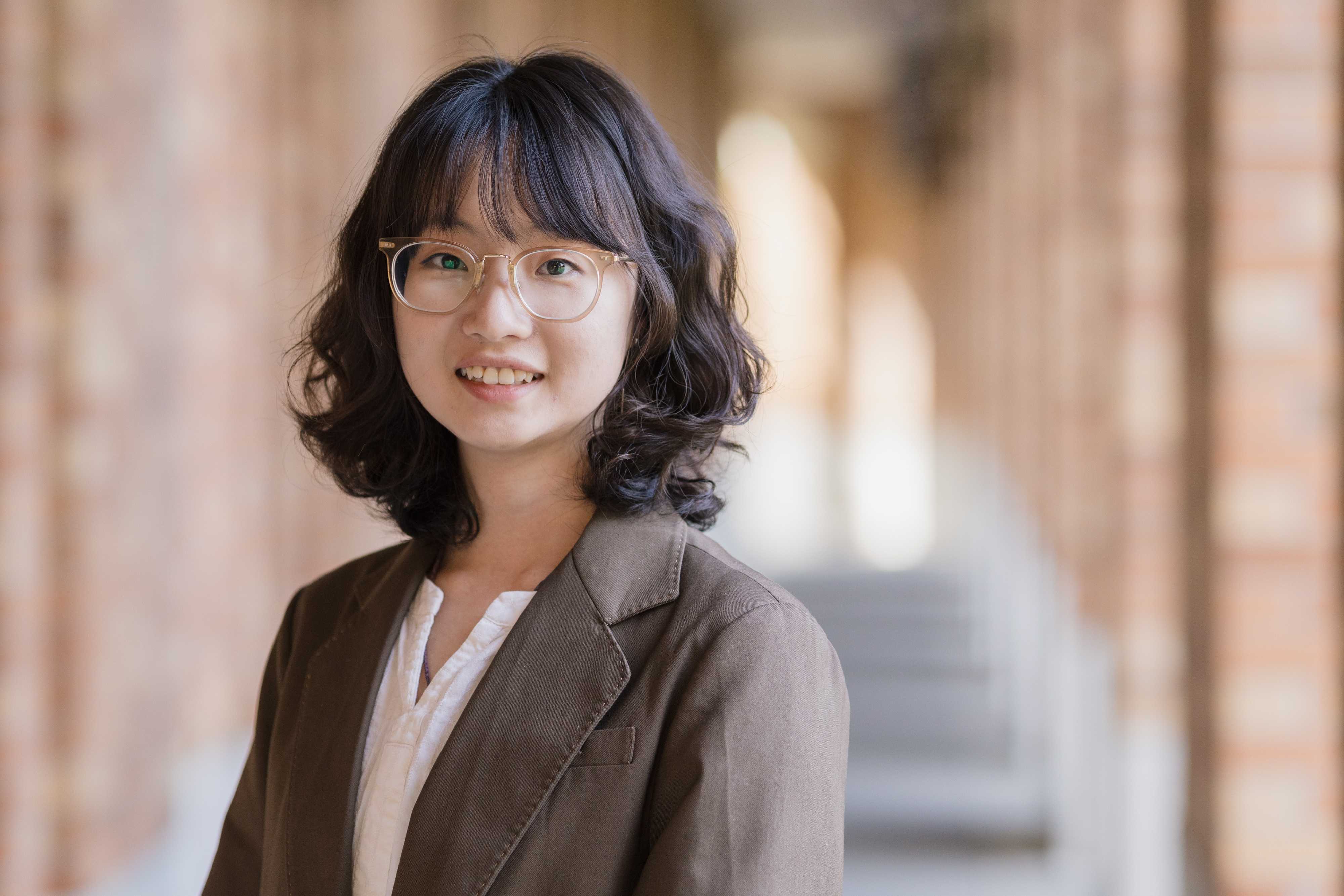 Headshot of MIT alumni Yiyue Luo