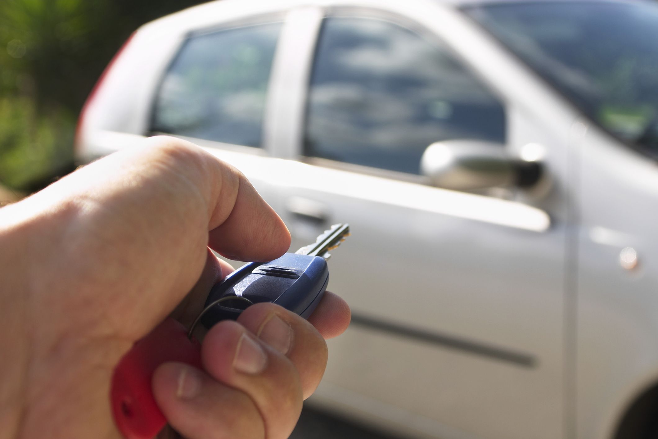 Can I Detect My Car's Keyless Remote If I Don't Know Where It Is? |  alum.mit.edu