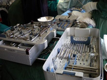 Orthopaedic Link brought basic trauma instrumentation for fixing fractures to Queen Elizabeth Central Hospital in Blantyre, Malawi.