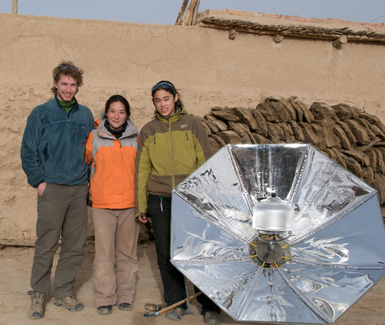 Scot Frank ’09, left, and Amy Qian ’11, right, developed a solar project in the Himalayas.