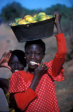 Senegalese girls (© Owen Franken).