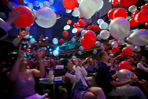 The balloon drop at the 115th Tech Night at Pops, one of the most beloved traditions at Tech Reunions. Photo: Dominick Reuter.