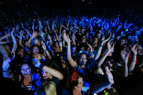 The crowd at a Charlie Winston concert in Colmar, France (© Owen Franken).