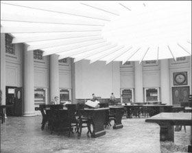 The “luminous ceiling” that was installed in the early 1950s. Photo: MIT Museum.