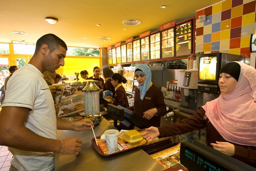 Beurger King Muslim, a Fast Food Restaurant Serving Only Halal Meats