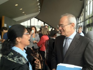 Sonal Patel P'14 chats with President Reif about edX at his 2012 inauguration.
