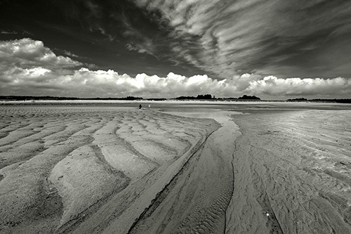A low tide, Kennebunk, Maine (© Rowland Williams).