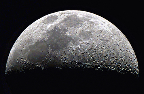 High Dynamic Range Rendition with Lunar X and Y (© Jack Liu)