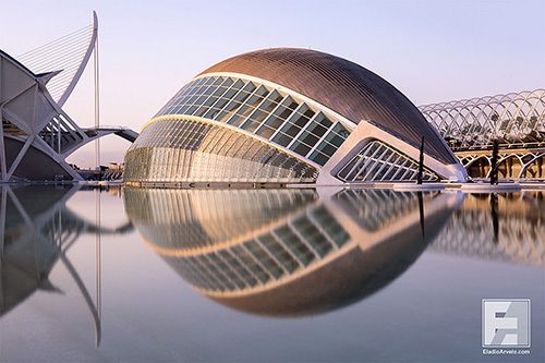 City of Arts and Sciences, Valencia, Spain (© Eladio Arvelo).