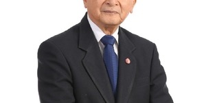 Paron Israsena SM ’54 is chair of Thailand’s Education Reform and Human Resource Development Committee.