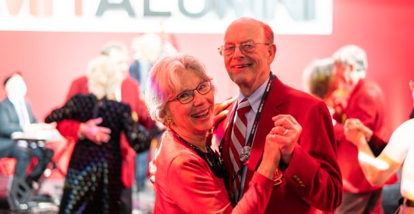 Image: Two alumni dancing at the Cardinal & Gray Dinner Dance