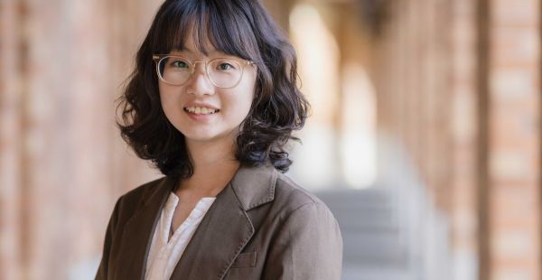 Headshot of MIT alumni Yiyue Luo